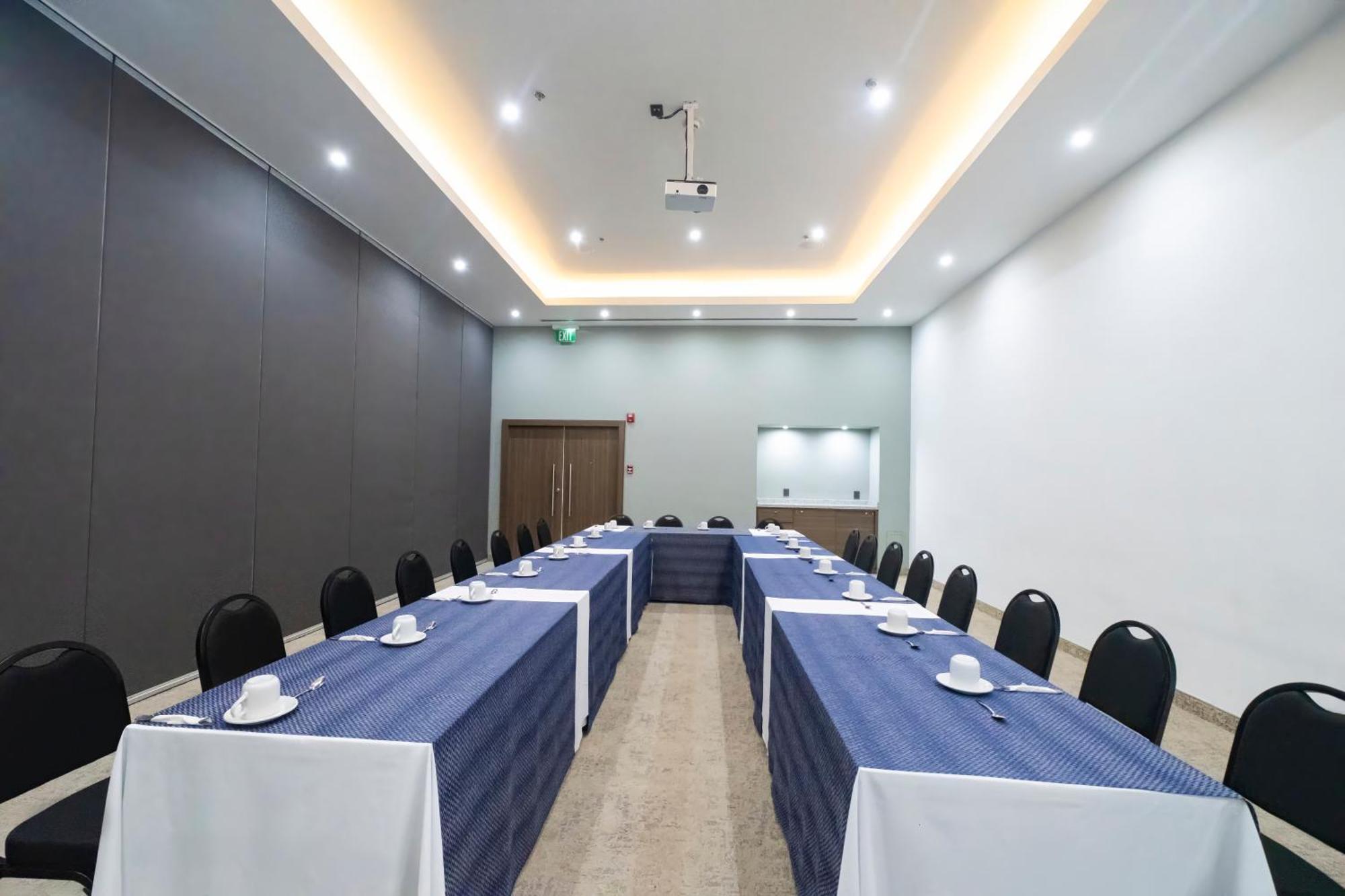 Holiday Inn Uruapan By Ihg Eksteriør billede