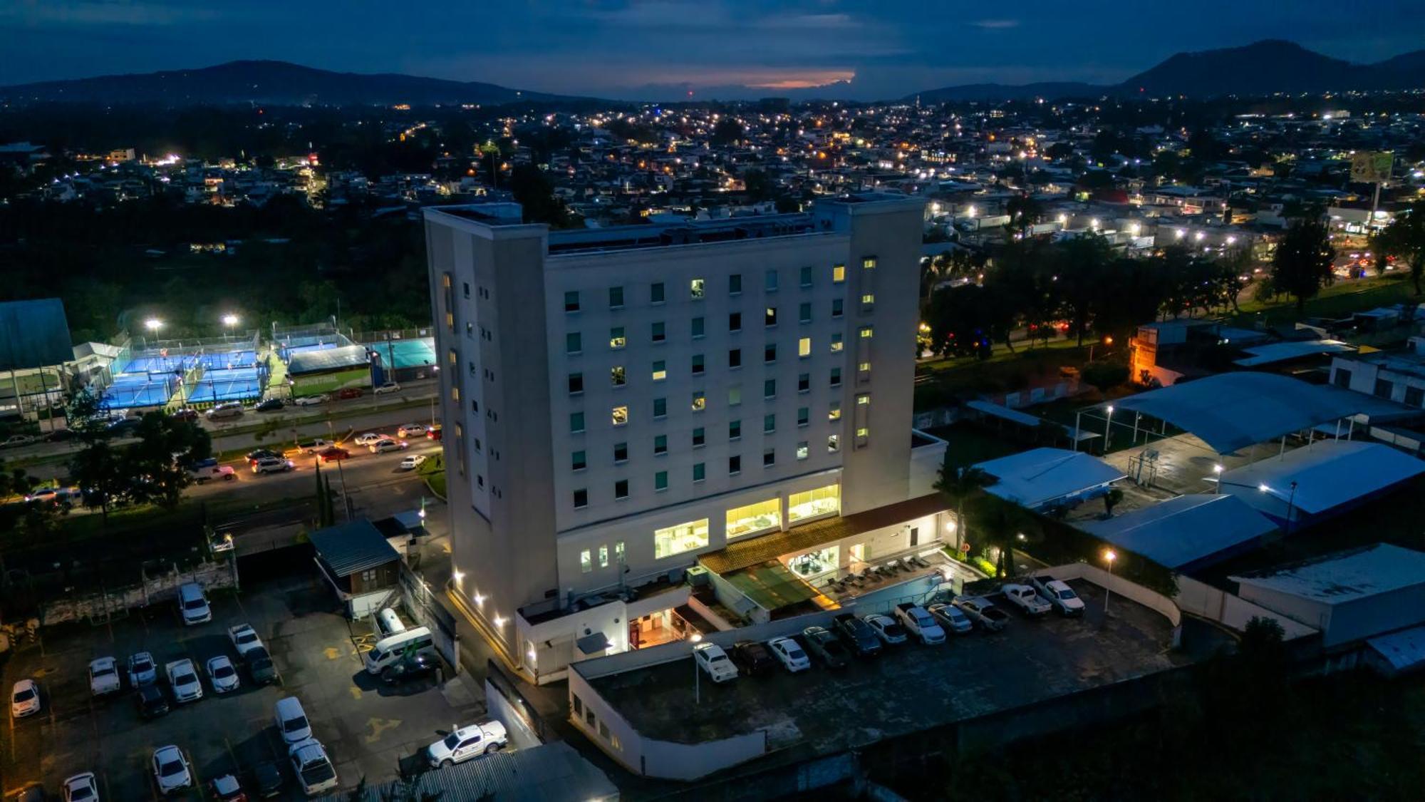 Holiday Inn Uruapan By Ihg Eksteriør billede